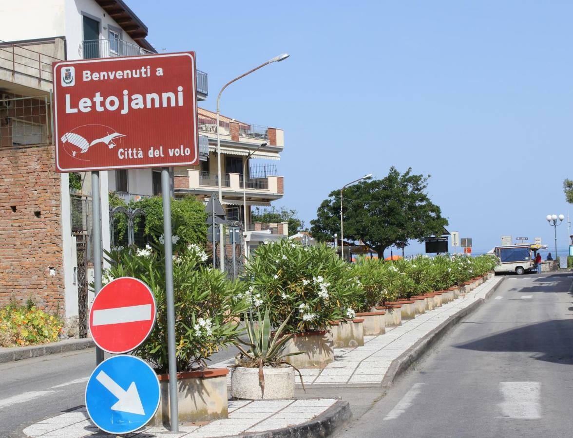 Peter'S House Βίλα Letojanni Εξωτερικό φωτογραφία
